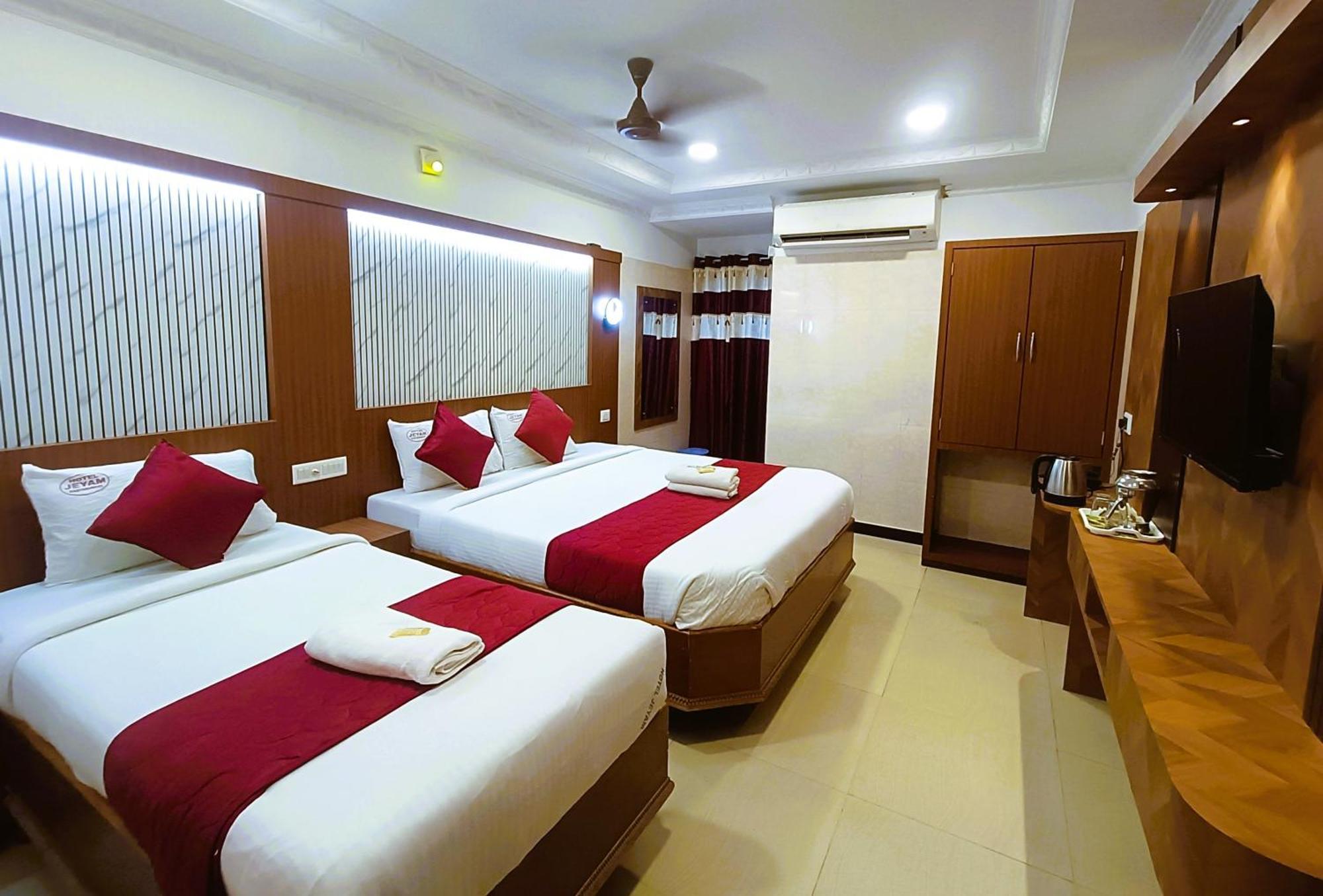 Hotel Jeyam Kanyakumari Esterno foto
