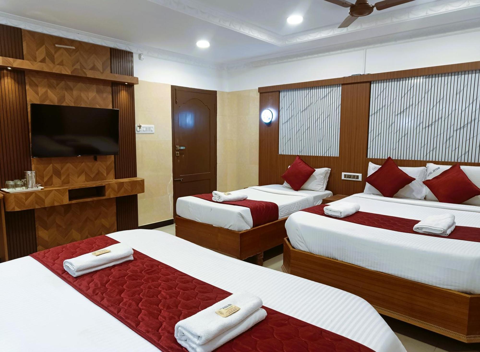 Hotel Jeyam Kanyakumari Esterno foto